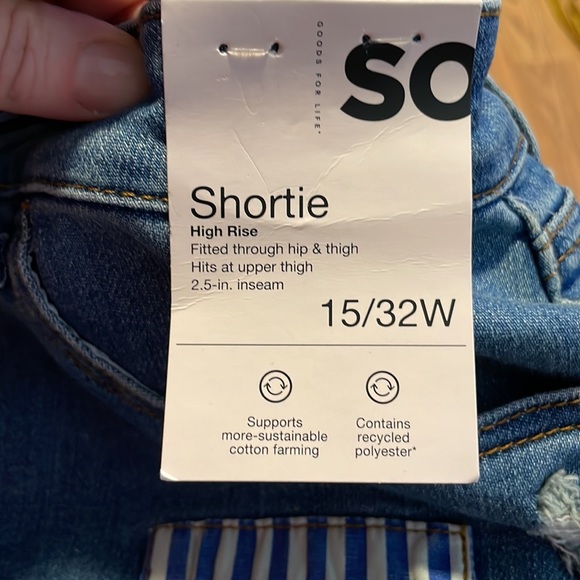 NWT SO Jean Shorts. Size 15/32W - Picture 5 of 7